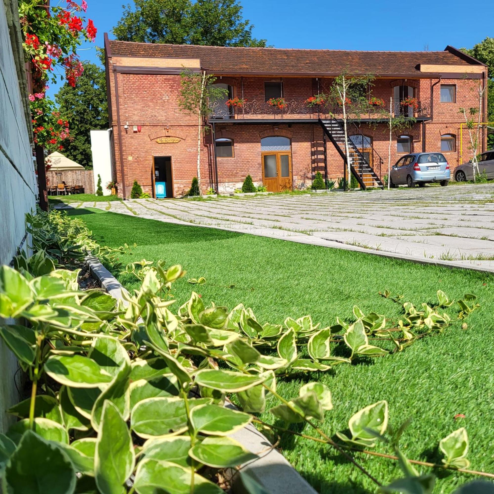 Hanul Huniazilor Hunedoara Exterior foto