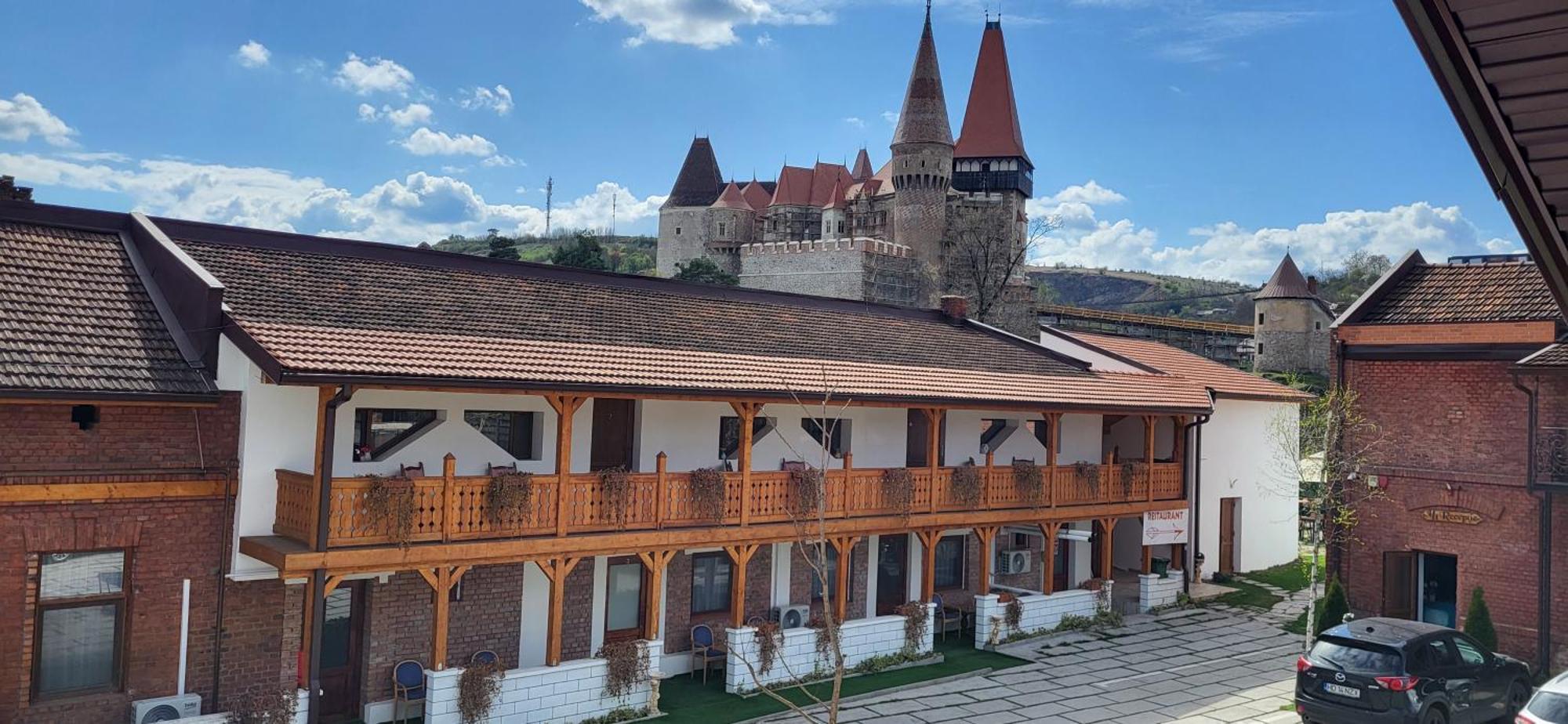 Hanul Huniazilor Hunedoara Exterior foto