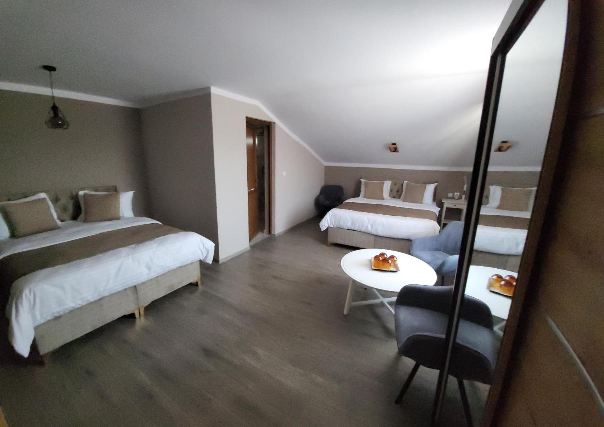 Hanul Huniazilor Hunedoara Exterior foto
