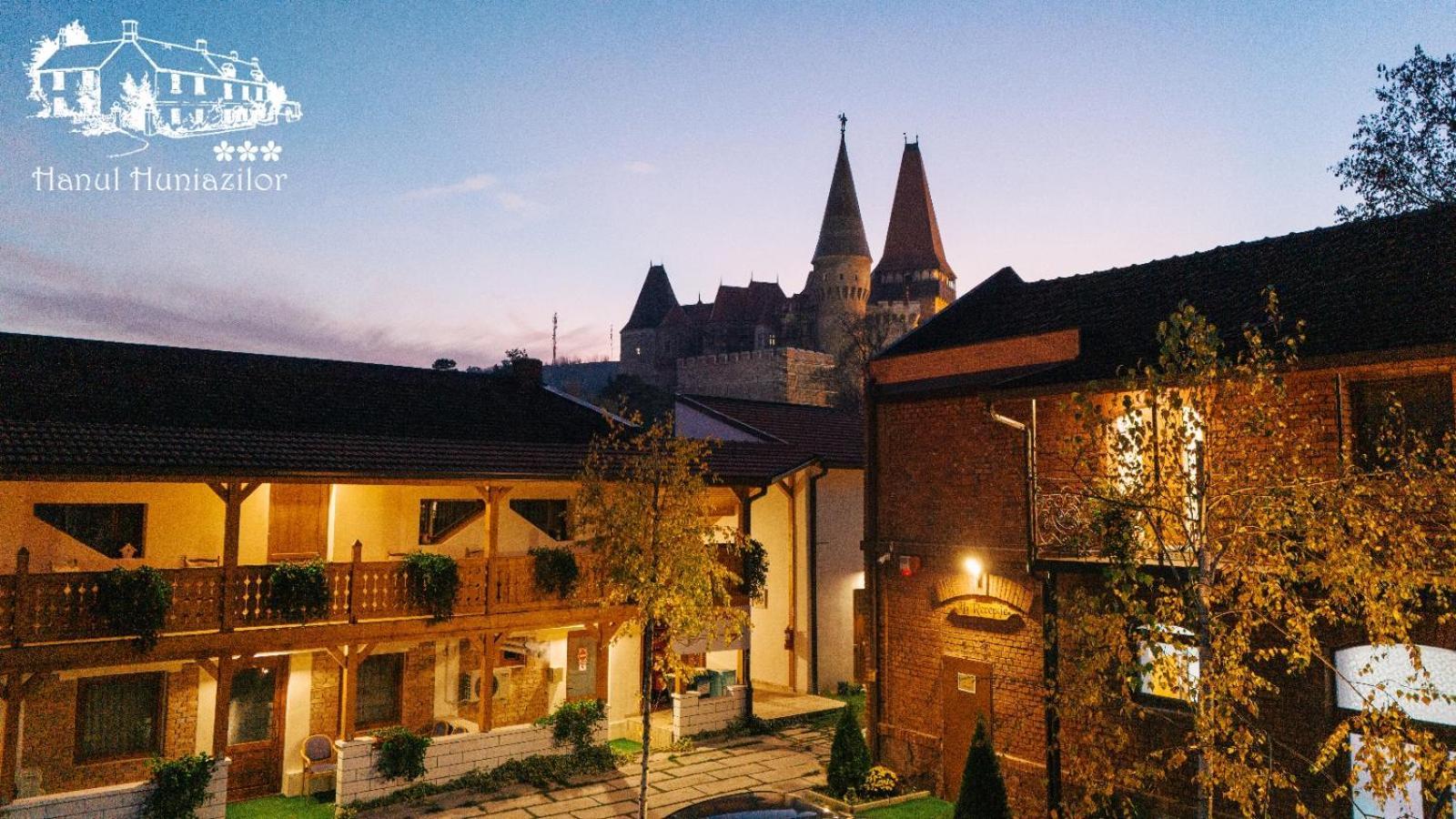 Hanul Huniazilor Hunedoara Exterior foto