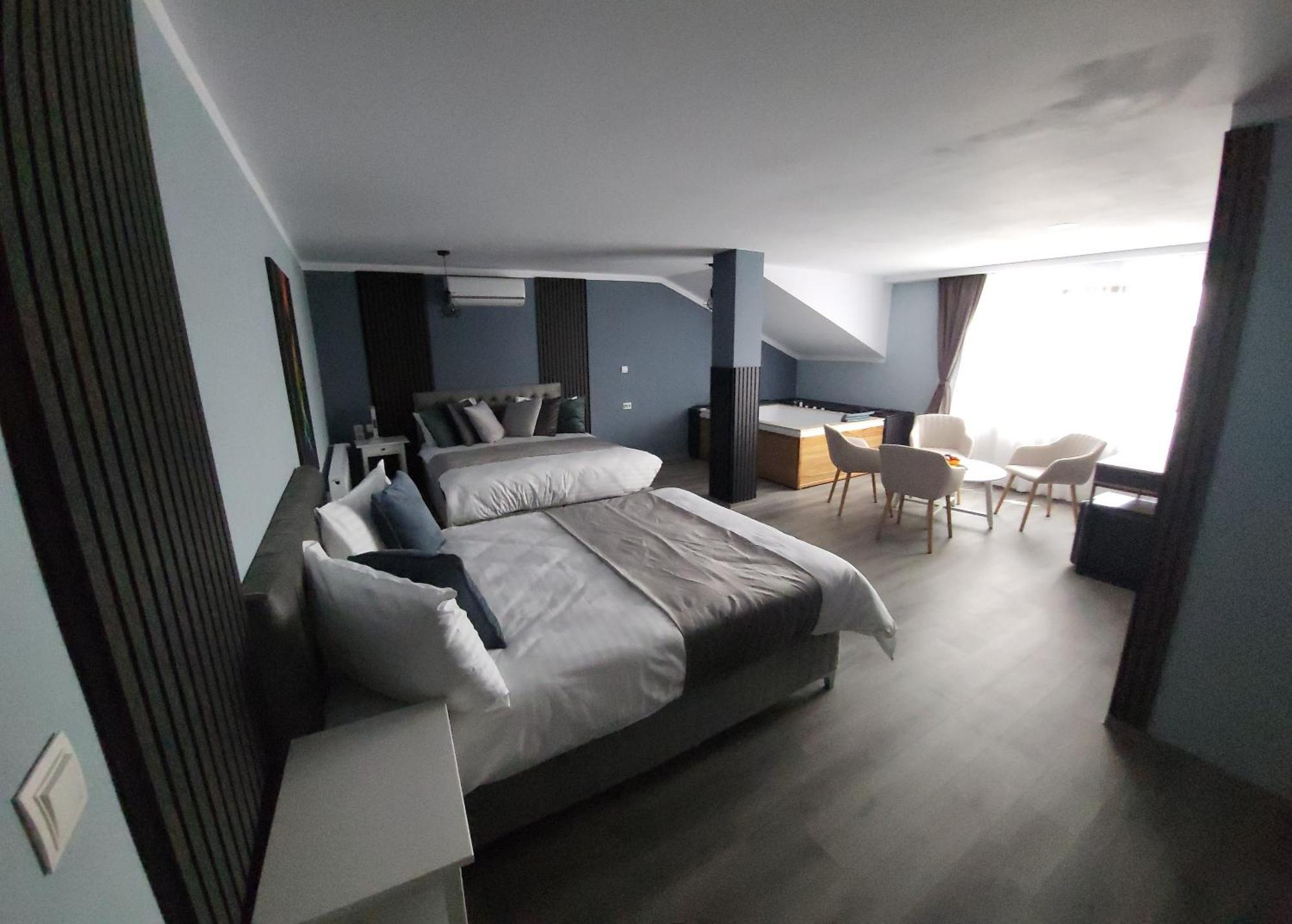 Hanul Huniazilor Hunedoara Exterior foto