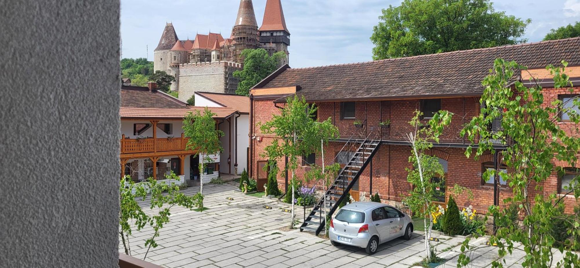 Hanul Huniazilor Hunedoara Exterior foto