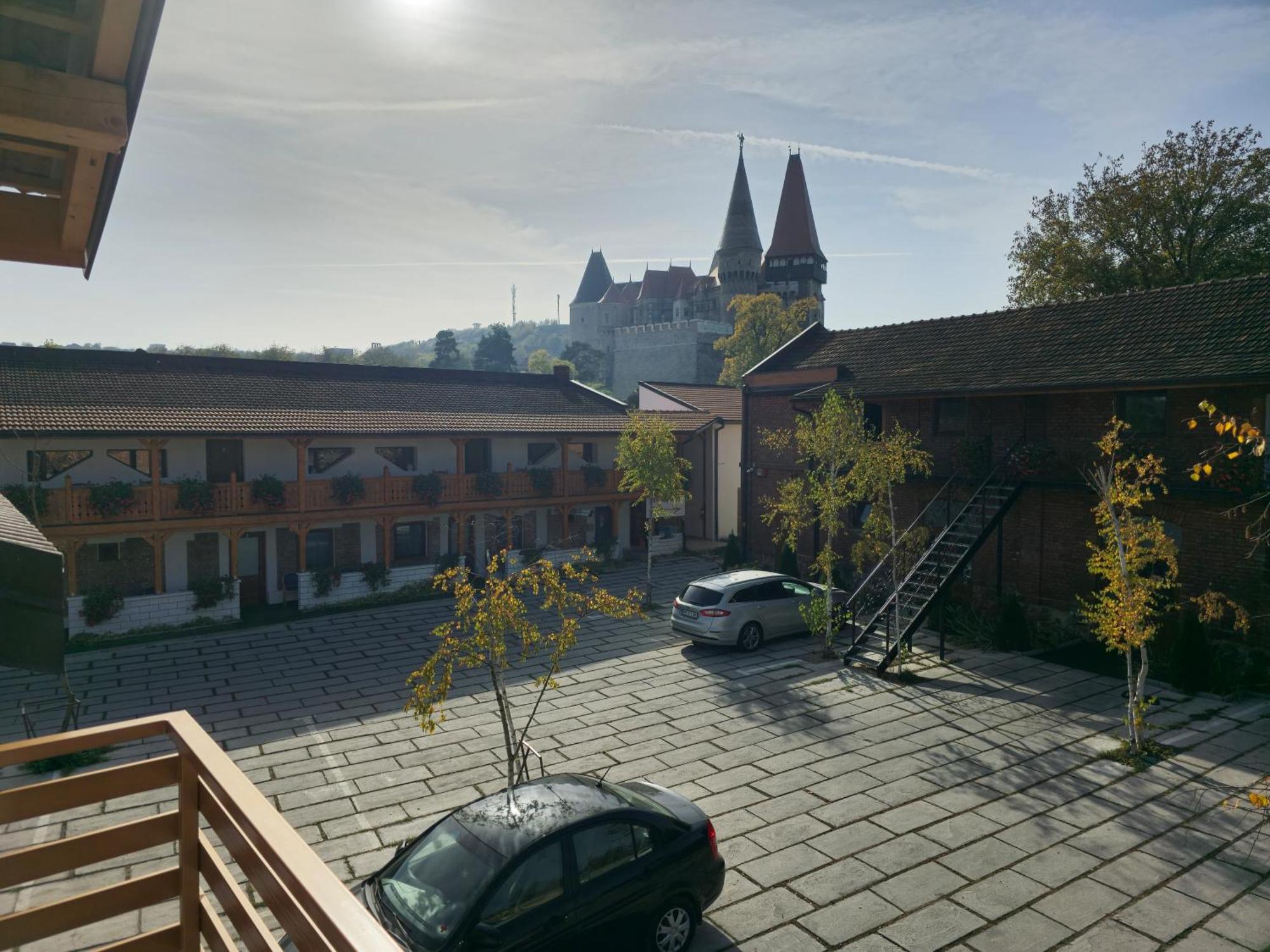 Hanul Huniazilor Hunedoara Exterior foto