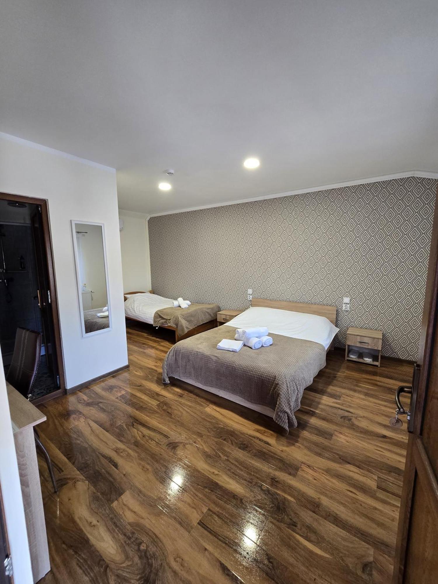 Hanul Huniazilor Hunedoara Exterior foto