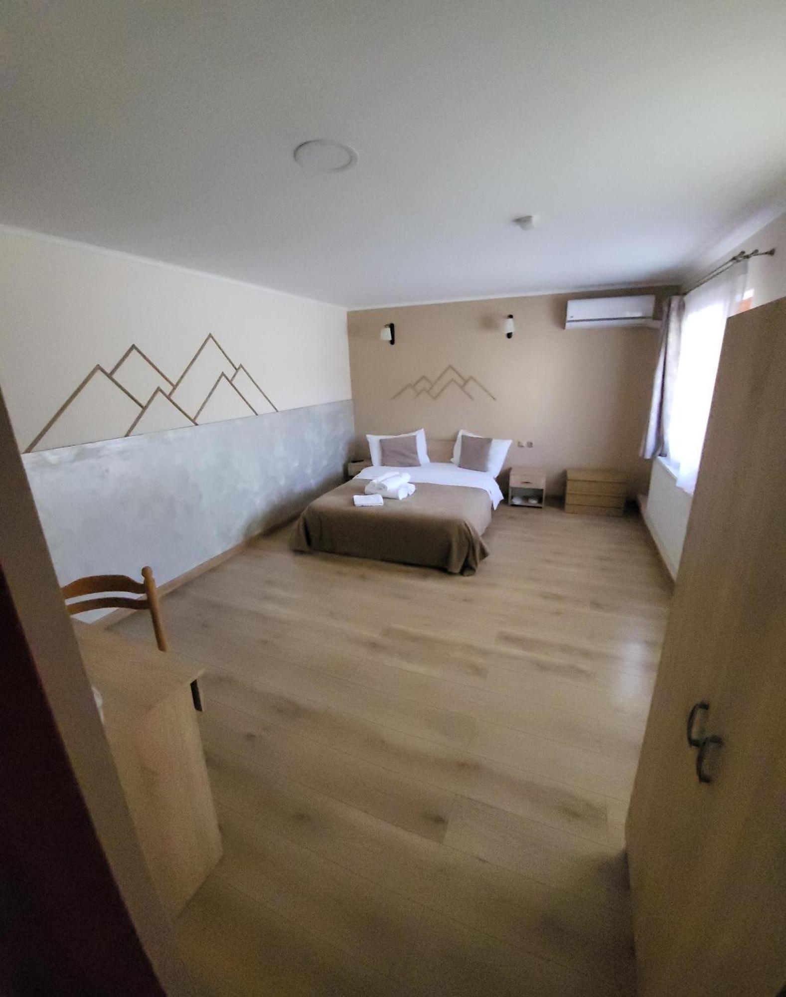 Hanul Huniazilor Hunedoara Exterior foto
